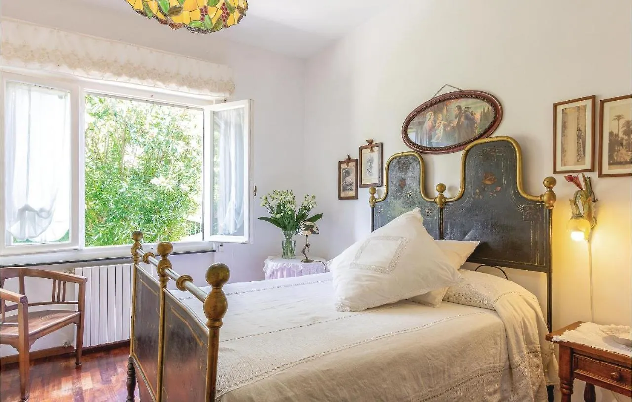 Holiday home Casa Aurora Villa Massa  Italy